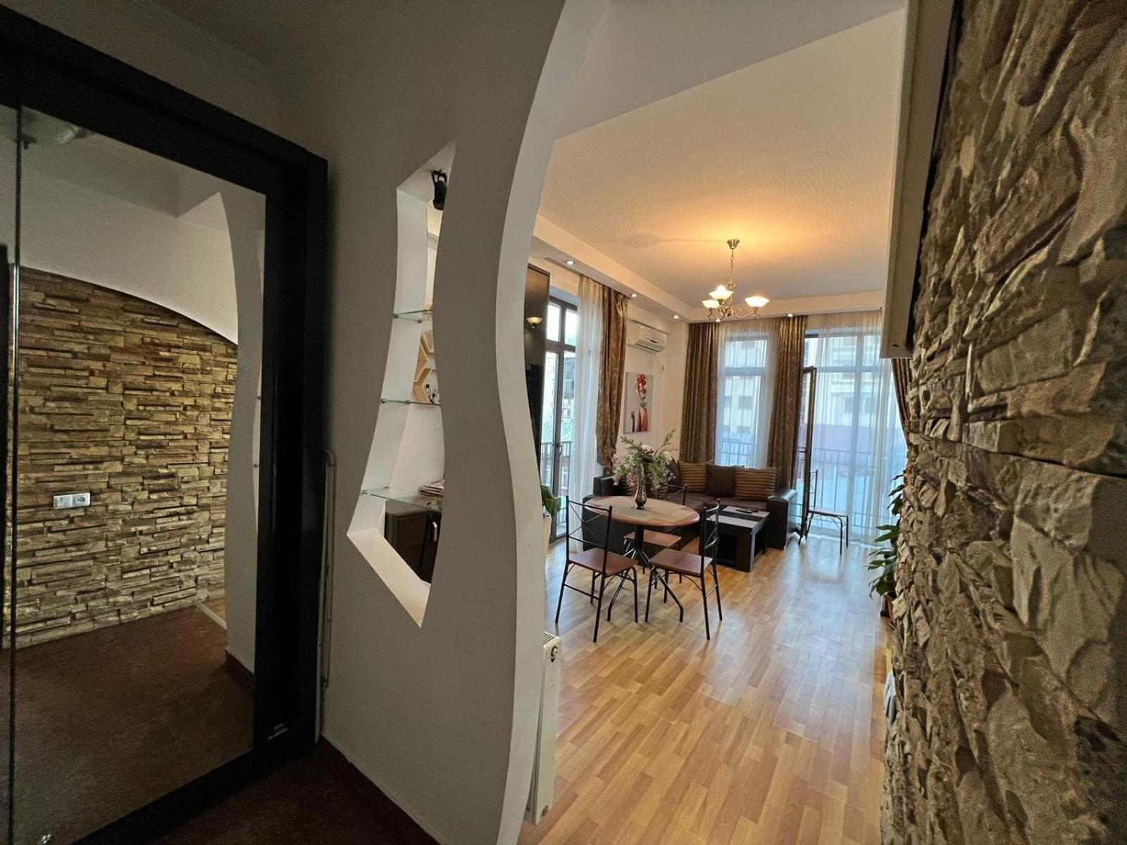 Cozy Apartment In The City Center Mtatsminda ティビリシ エクステリア 写真