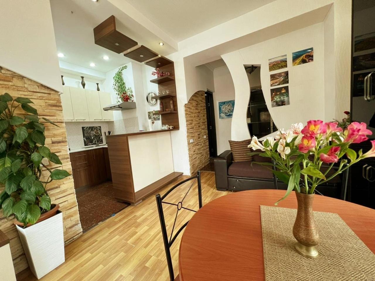 Cozy Apartment In The City Center Mtatsminda ティビリシ エクステリア 写真