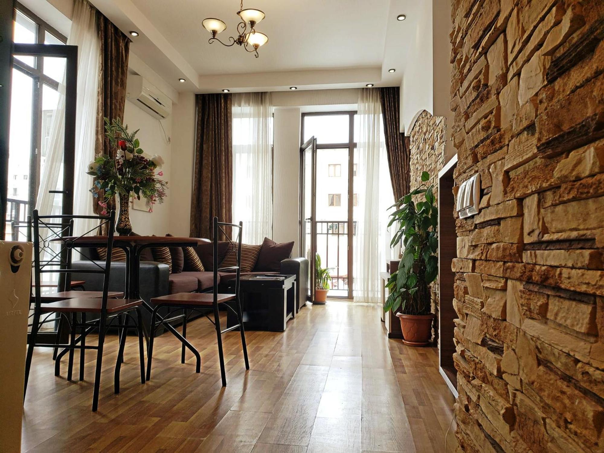 Cozy Apartment In The City Center Mtatsminda ティビリシ エクステリア 写真