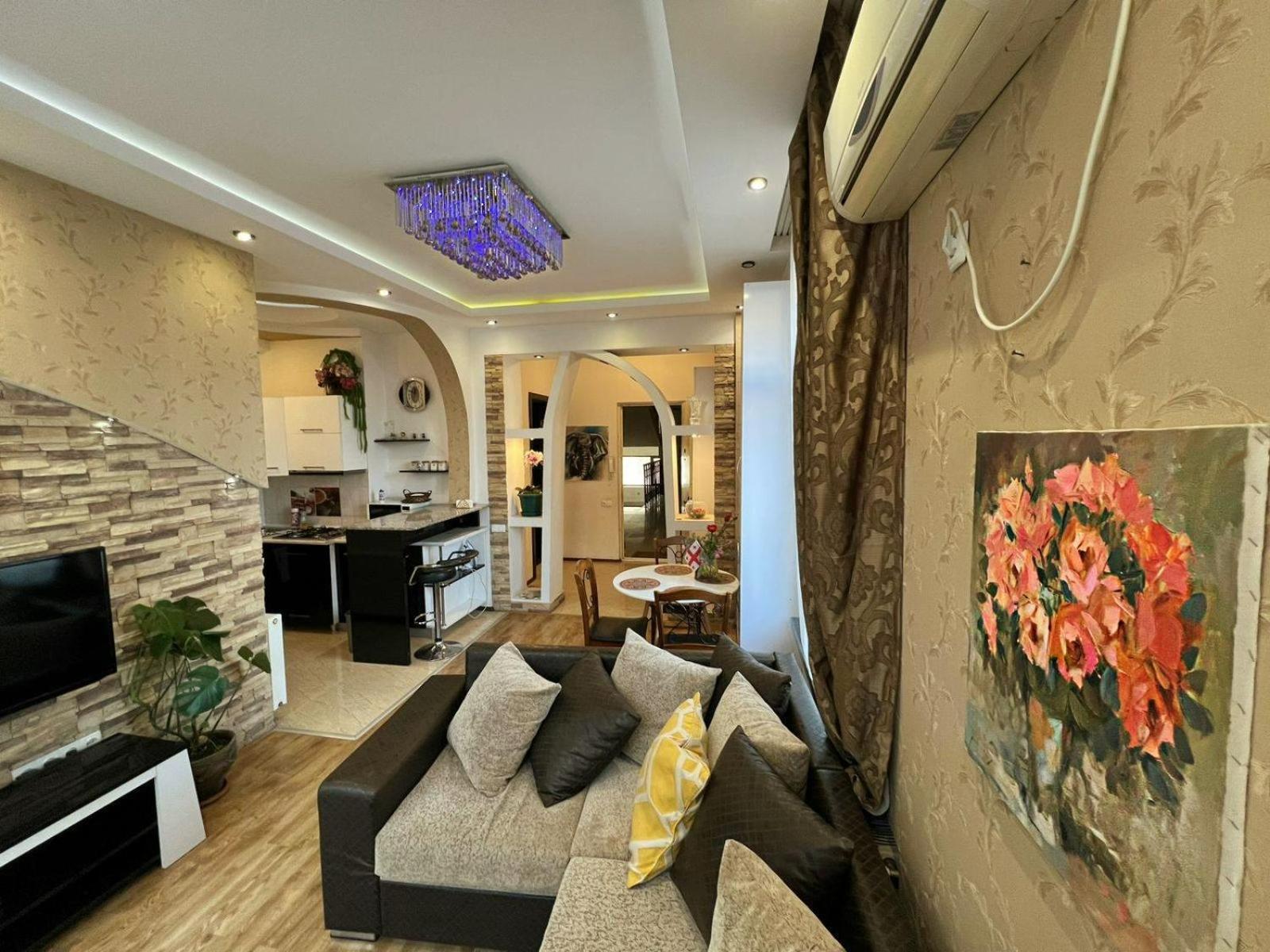 Cozy Apartment In The City Center Mtatsminda ティビリシ エクステリア 写真